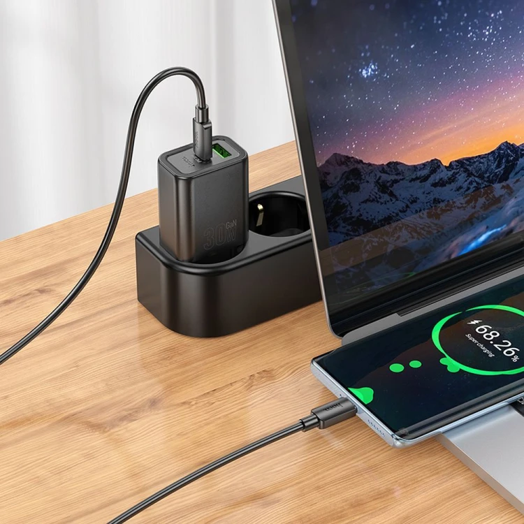 Szybka ładowarka sieciowa Hoco N63 30W (USB-C Power Delivery + USB-A Quick Charge) – czarna