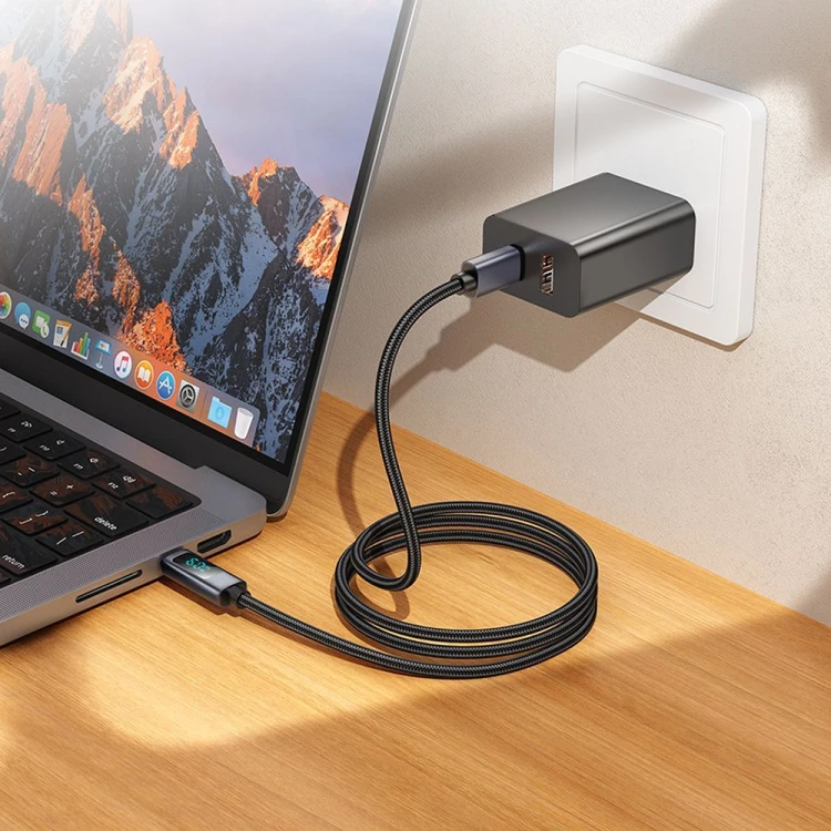 Kabel szybkoładujący USB-C do USB-C Hoco X112 60W z wyświetlaczem mocy – czarny (1 m)