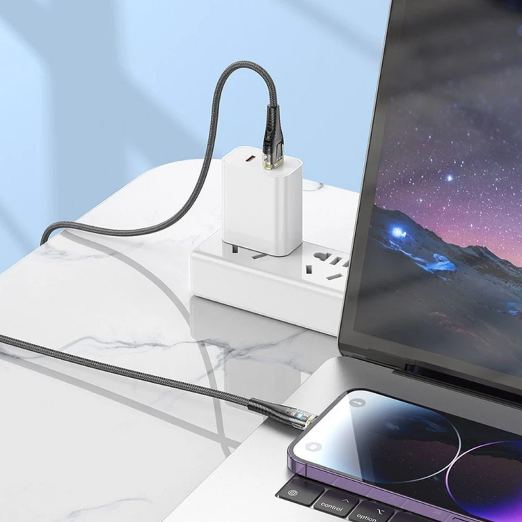 Stylowy kabel USB-A do Lightning Hoco U121 2,4A – czarny transparentny (1,2 m)
