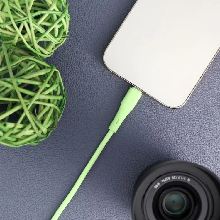 Elastyczny kabel USB-A do Lightning Forcell F-Energy Silicone 12W – 1 m – Zielony
