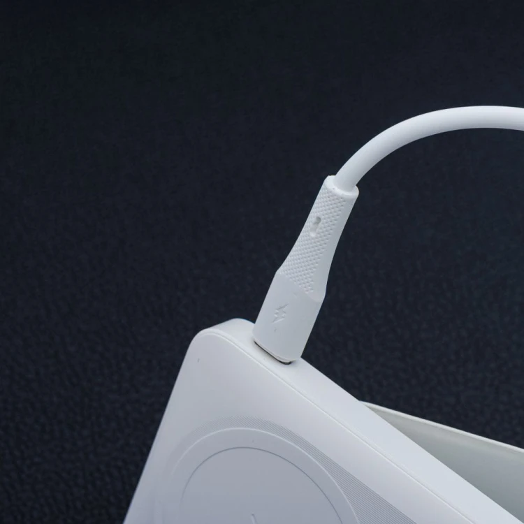 Elastyczny kabel USB-A do Lightning Forcell F-Energy Silicone 12W – 1 m – Biały