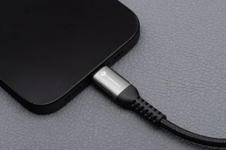 Ekstremalnie mocny kabel USB-C do USB-C Forcell F-Energy Cafule 240W PD – 3 m – Czarny