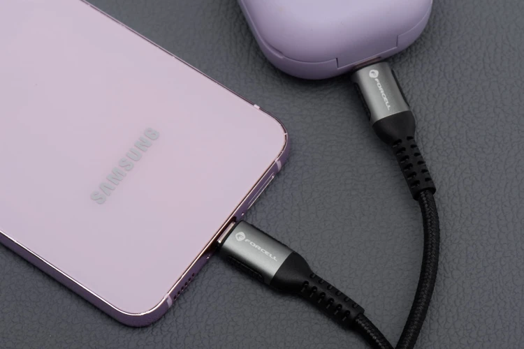 Ekstremalnie mocny kabel USB-C do USB-C Forcell F-Energy Cafule 240W PD – 3 m – Czarny