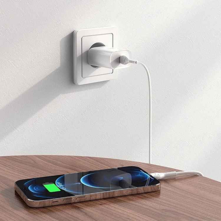 Szybka ładowarka sieciowa Hoco N14 USB-C Power Delivery 20W – białEkspresowe ładowanie z technologią Power Delivery Ładowarka sieciowa Hoco N14 to nowoczesne rozwiązanie dla osób, które cenią swój czas. Dzięki obsłudze protokołu PD 20W (Pow