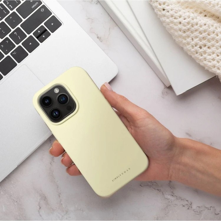 Etui do iPhone 11 ROAR CLOUD SKIN Silikonowe Jasnożółte Matowe