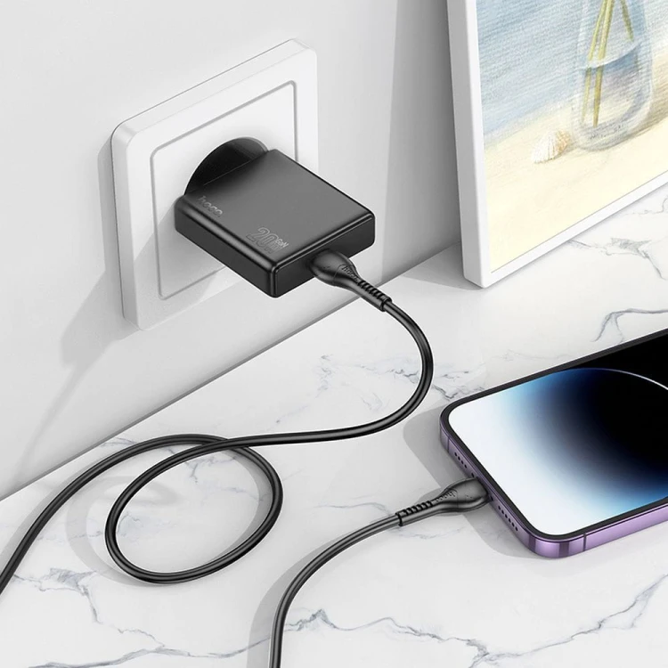Płaska ładowarka sieciowa Hoco N37 Slim USB-C Power Delivery 20W + kabel Lightning 1m – czarna